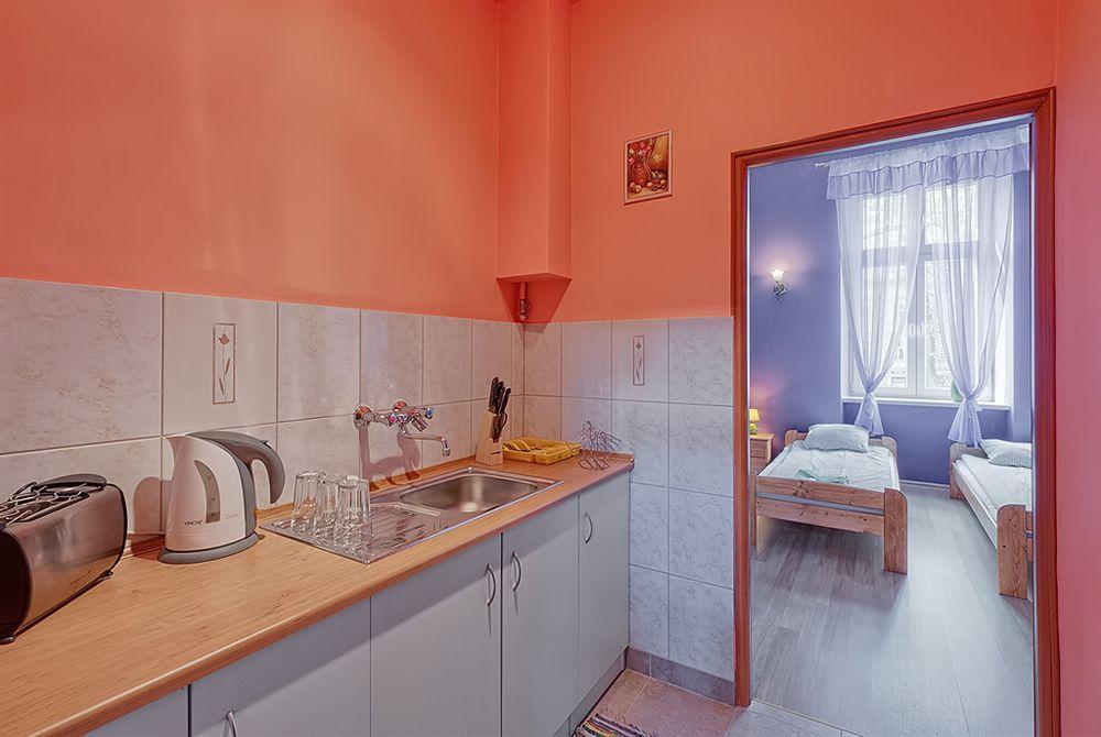 Hostel 70S Краків Екстер'єр фото