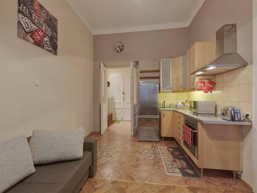 Hostel 70S Краків Екстер'єр фото