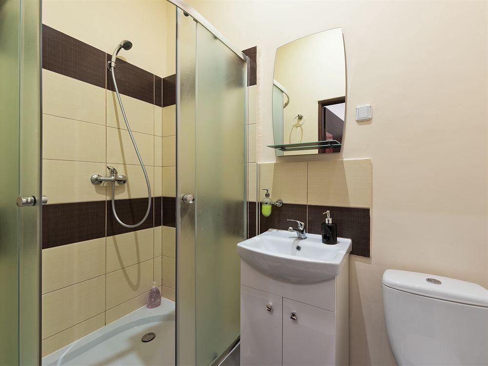 Hostel 70S Краків Екстер'єр фото