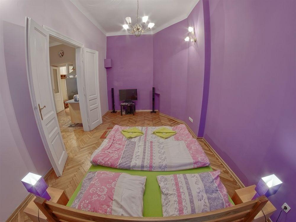 Hostel 70S Краків Екстер'єр фото