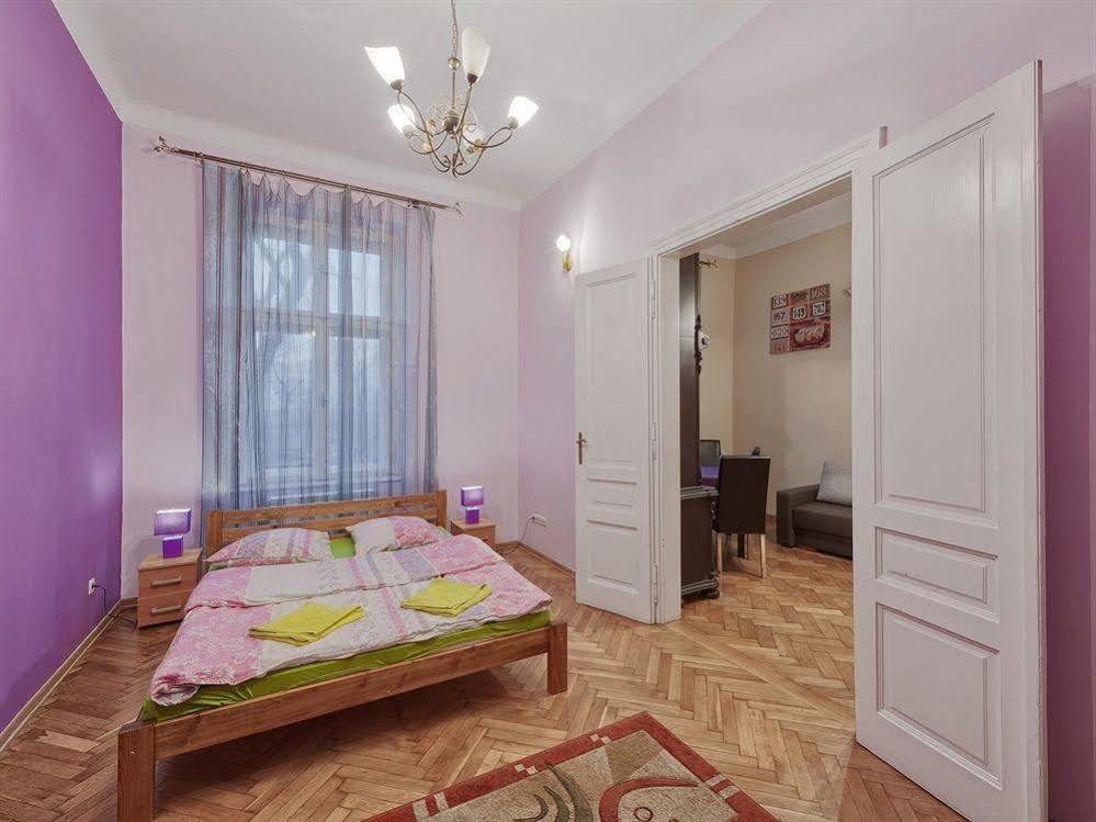 Hostel 70S Краків Екстер'єр фото