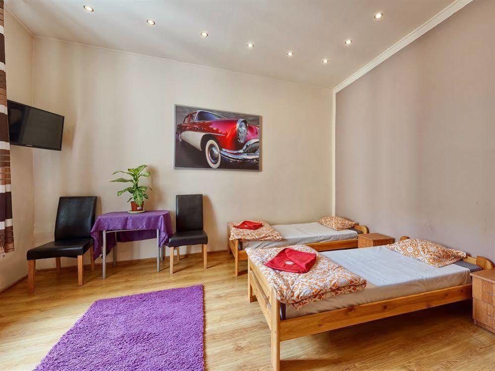 Hostel 70S Краків Екстер'єр фото