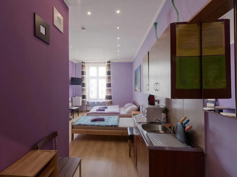 Hostel 70S Краків Екстер'єр фото