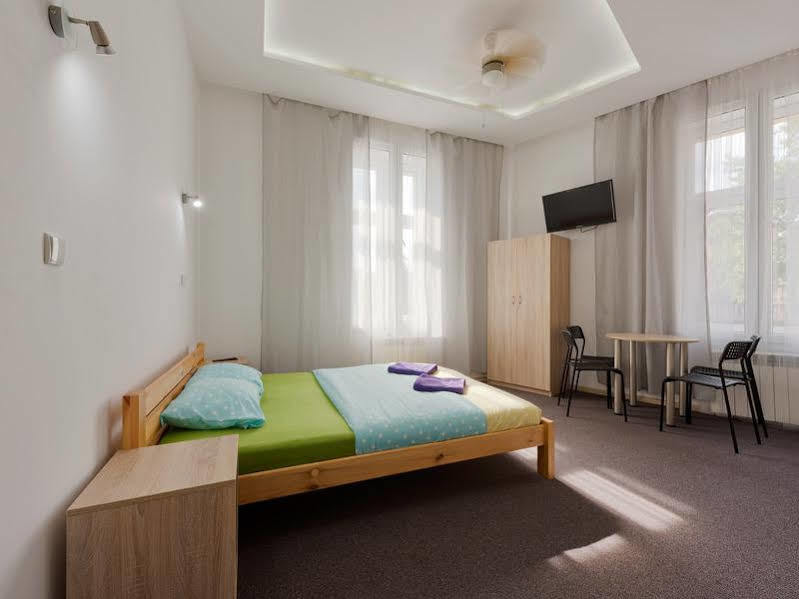Hostel 70S Краків Екстер'єр фото