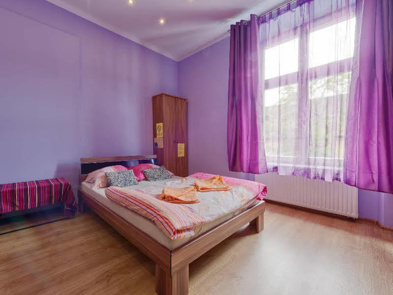 Hostel 70S Краків Екстер'єр фото