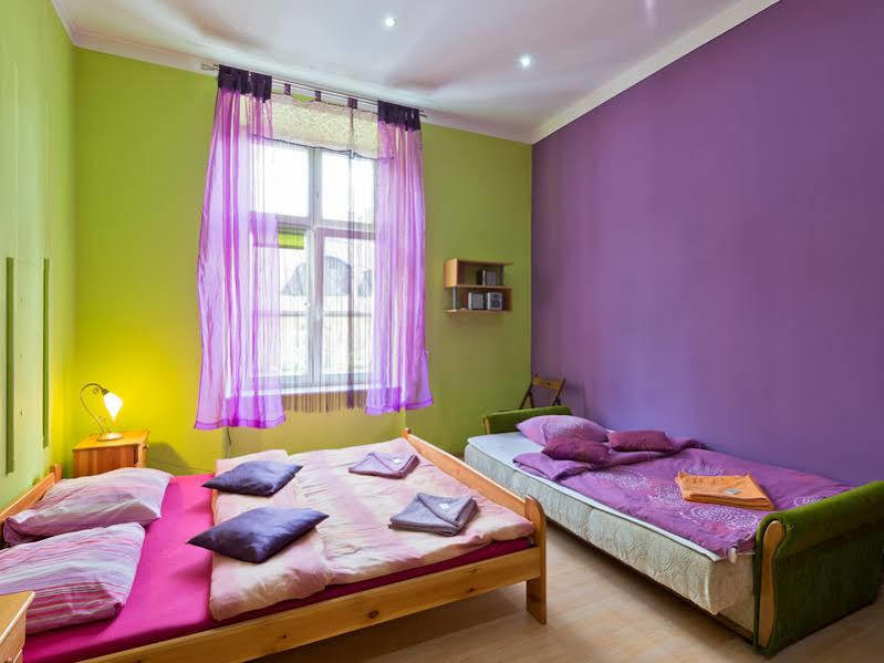Hostel 70S Краків Екстер'єр фото