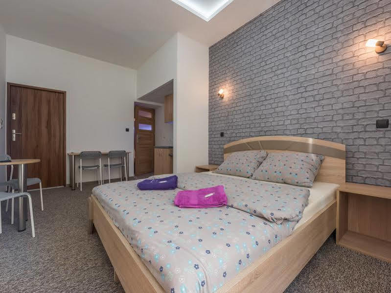 Hostel 70S Краків Екстер'єр фото