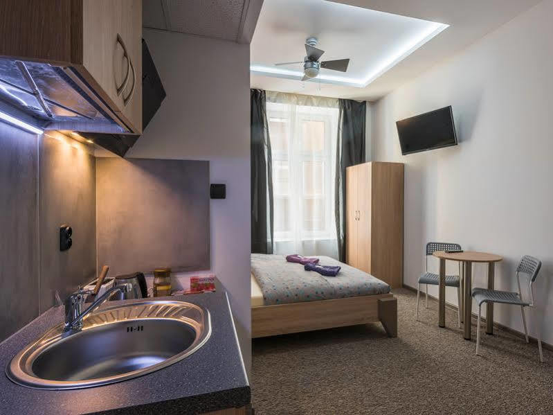 Hostel 70S Краків Екстер'єр фото