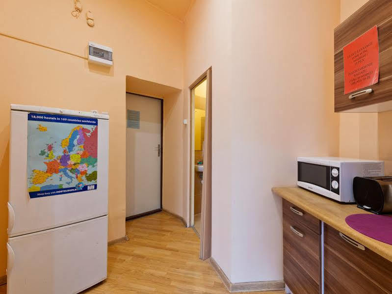 Hostel 70S Краків Екстер'єр фото