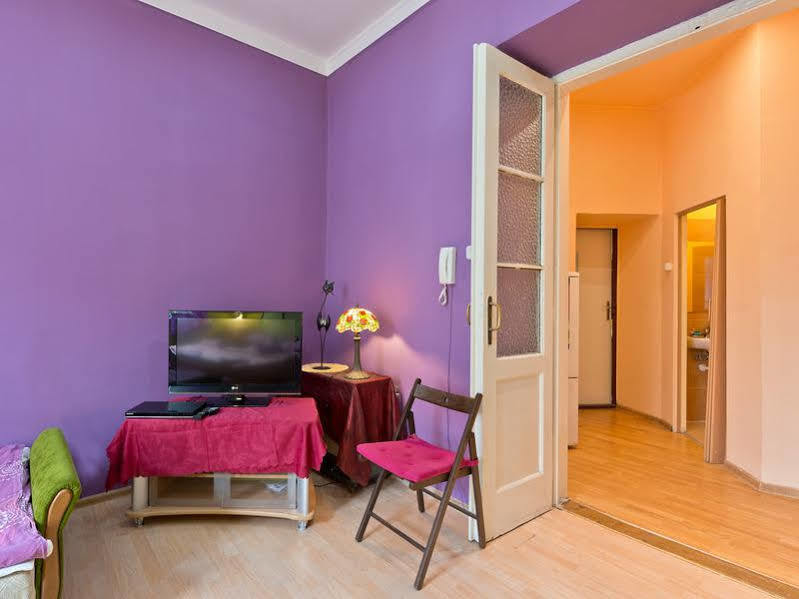 Hostel 70S Краків Екстер'єр фото