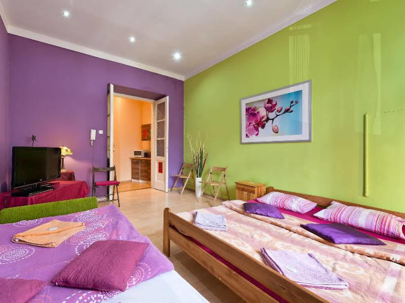 Hostel 70S Краків Екстер'єр фото